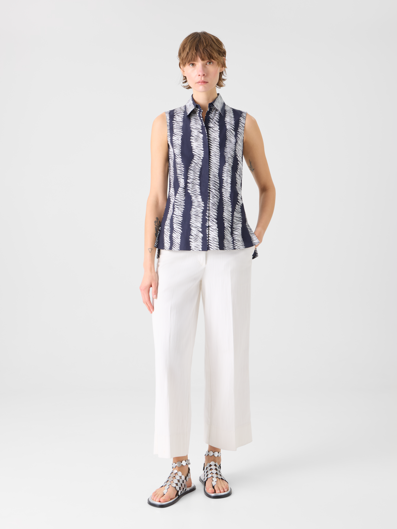 img_3e5df8f0-8f79-4b19-9381-ab297ba9201d Chiara High-Waist Cropped Wide Leg Denim Pants - Image 1