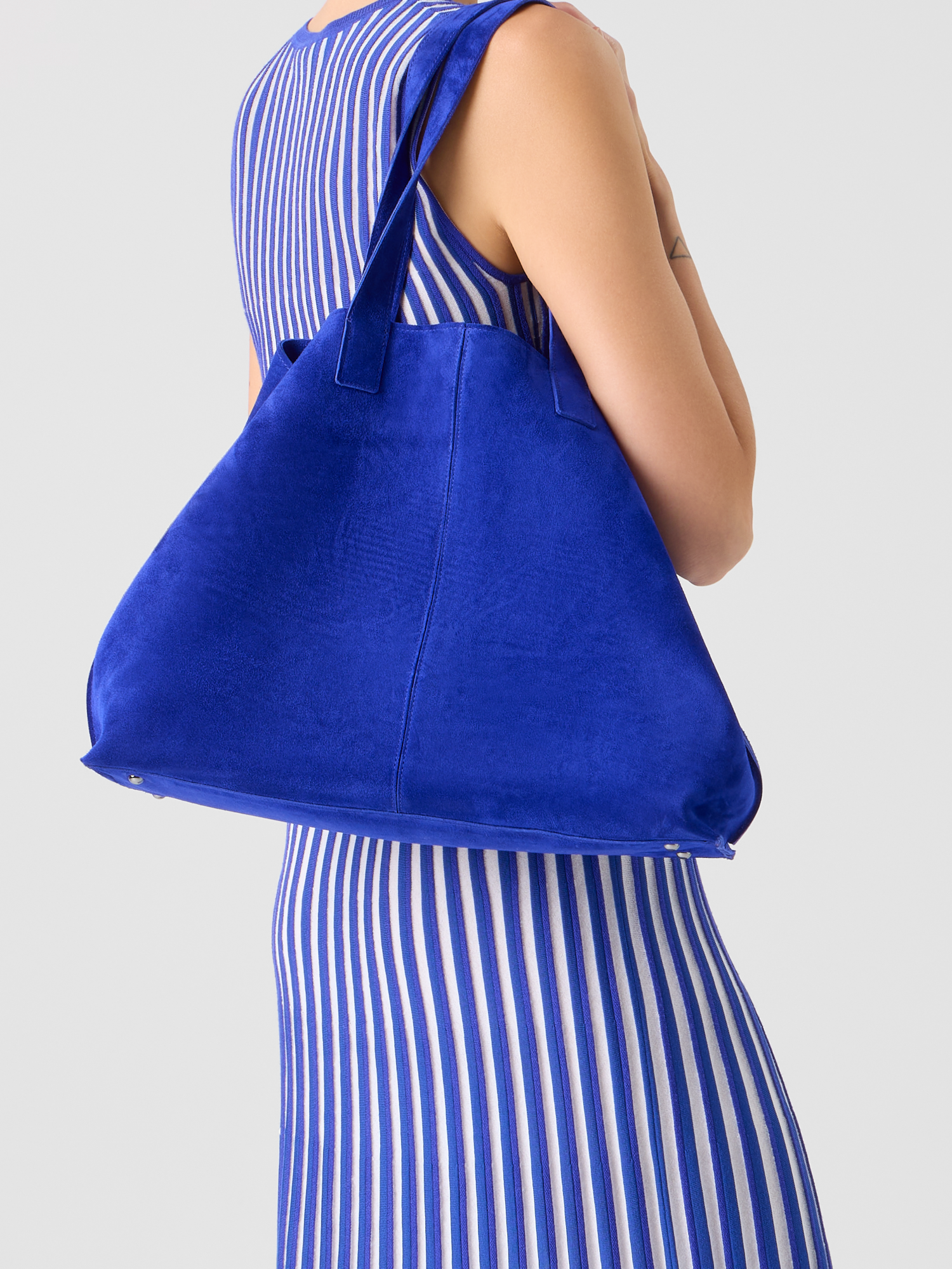 Ai Medium Shoulder Tote Bag